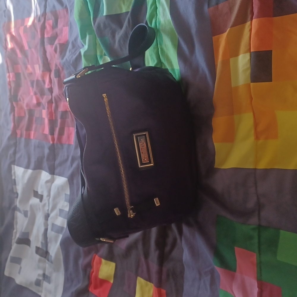 - Woman's  calvinklein  purse